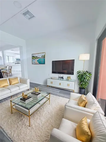 $3,800 | 9300 Southwest 52nd Terrace, Unit 1, Miami, FL 33165