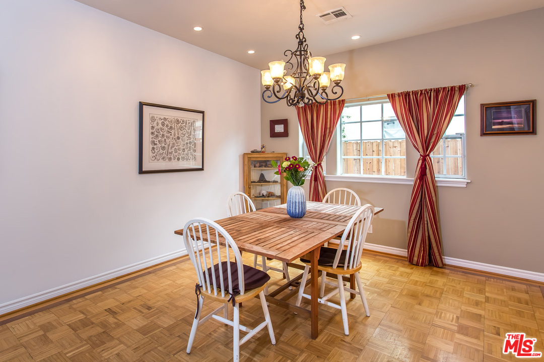 12643 Collins Street Valley Village, CA 91607 - Photo 11 of 34