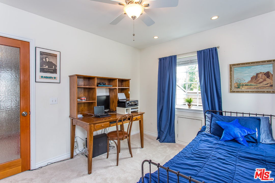 12643 Collins Street Valley Village, CA 91607 - Photo 18 of 34