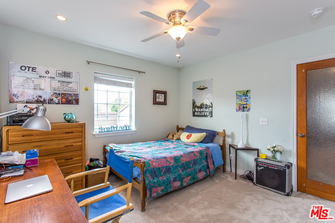 12643 Collins Street Valley Village, CA 91607 - Photo 20 of 34