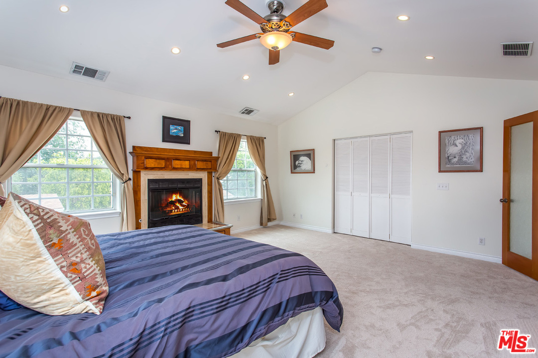 12643 Collins Street Valley Village, CA 91607 - Photo 23 of 34