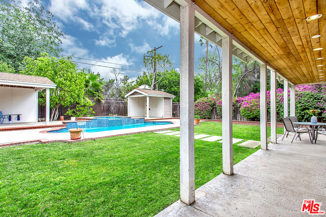 12643 Collins Street Valley Village, CA 91607 - Photo 31 of 34