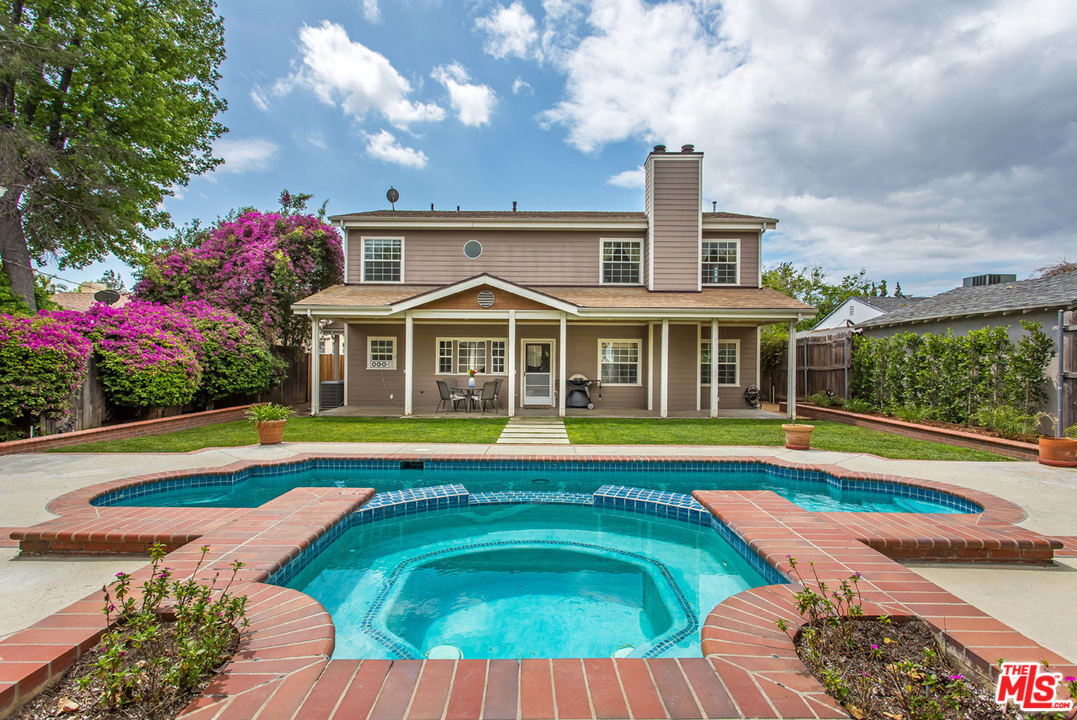 12643 Collins Street Valley Village, CA 91607 - Photo 33 of 34