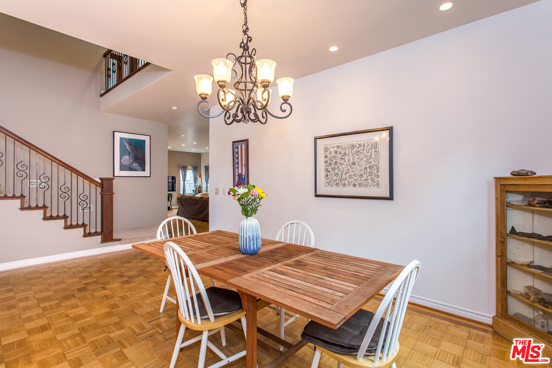 12643 Collins Street Valley Village, CA 91607 - Photo 10 of 34