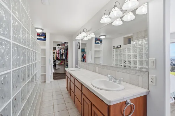 $2,390,000 | 20915 East Jesse Lane, Liberty Lake, WA 99016