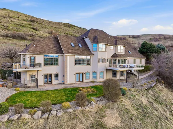 $2,390,000 | 20915 East Jesse Lane, Liberty Lake, WA 99016