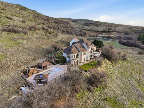 $2,390,000 | 20915 East Jesse Lane, Liberty Lake, WA 99016