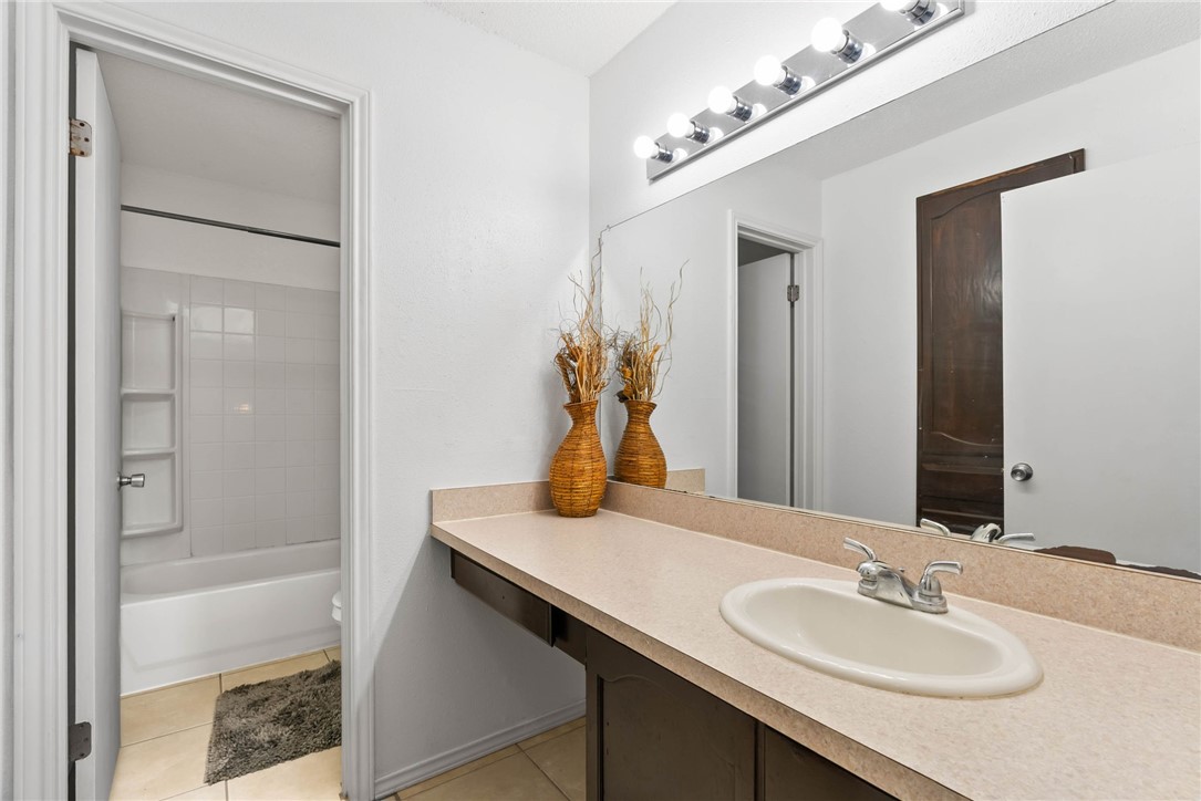 6702 Everhart Road, Unit H102 Corpus Christi, TX 78413 - Photo 12 of 15