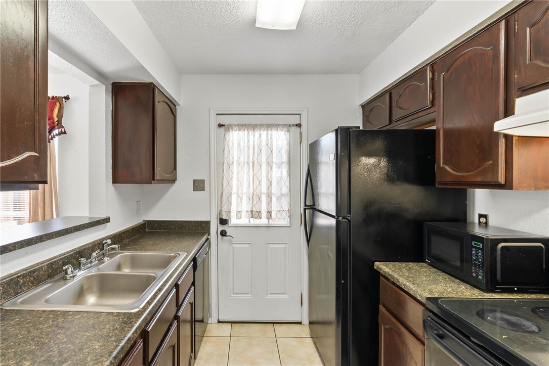 6702 Everhart Road, Unit H102 Corpus Christi, TX 78413 - Photo 6 of 15