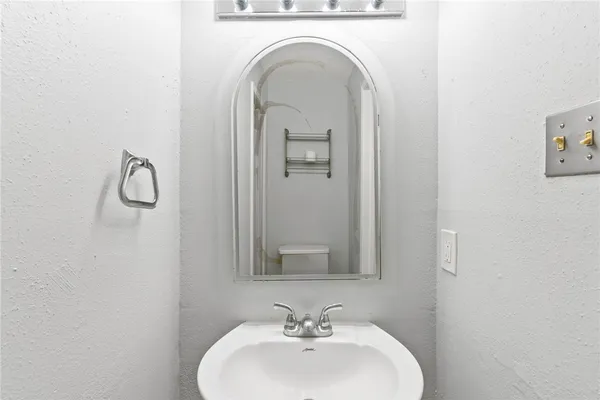 $117,500 | 6702 Everhart Road, Unit H102, Corpus Christi, TX 78413
