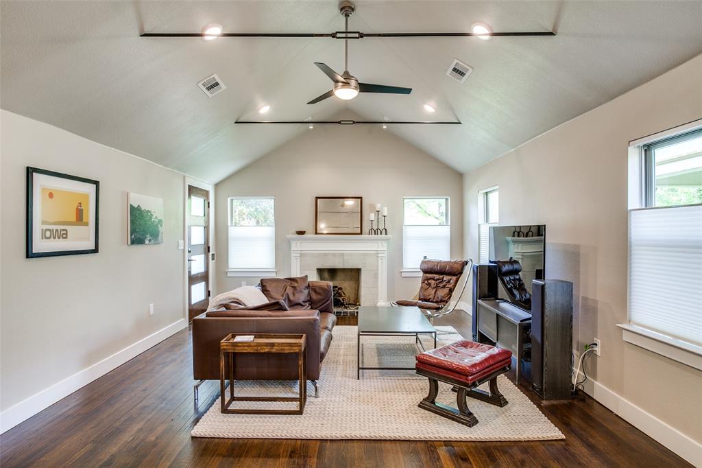 823 Salmon Drive Dallas, TX 75208 - Photo 1 of 1