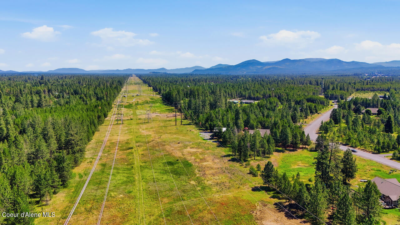 44-xx West Flatwoods Loop Rathdrum, ID 83858 - Photo 7 of 19 Inside-Media-Flatwoods-8