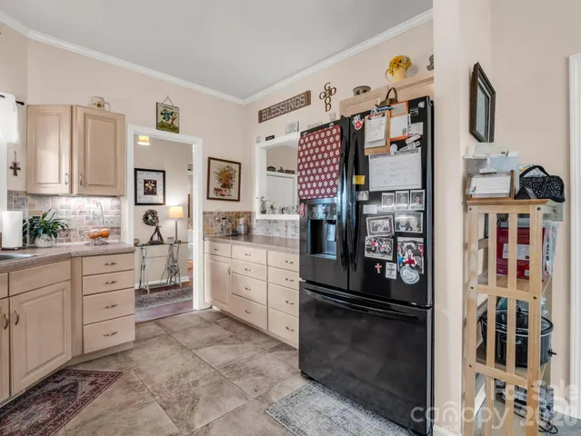 $365,000 | 20 Country Meadows Lane, Hendersonville, NC 28792