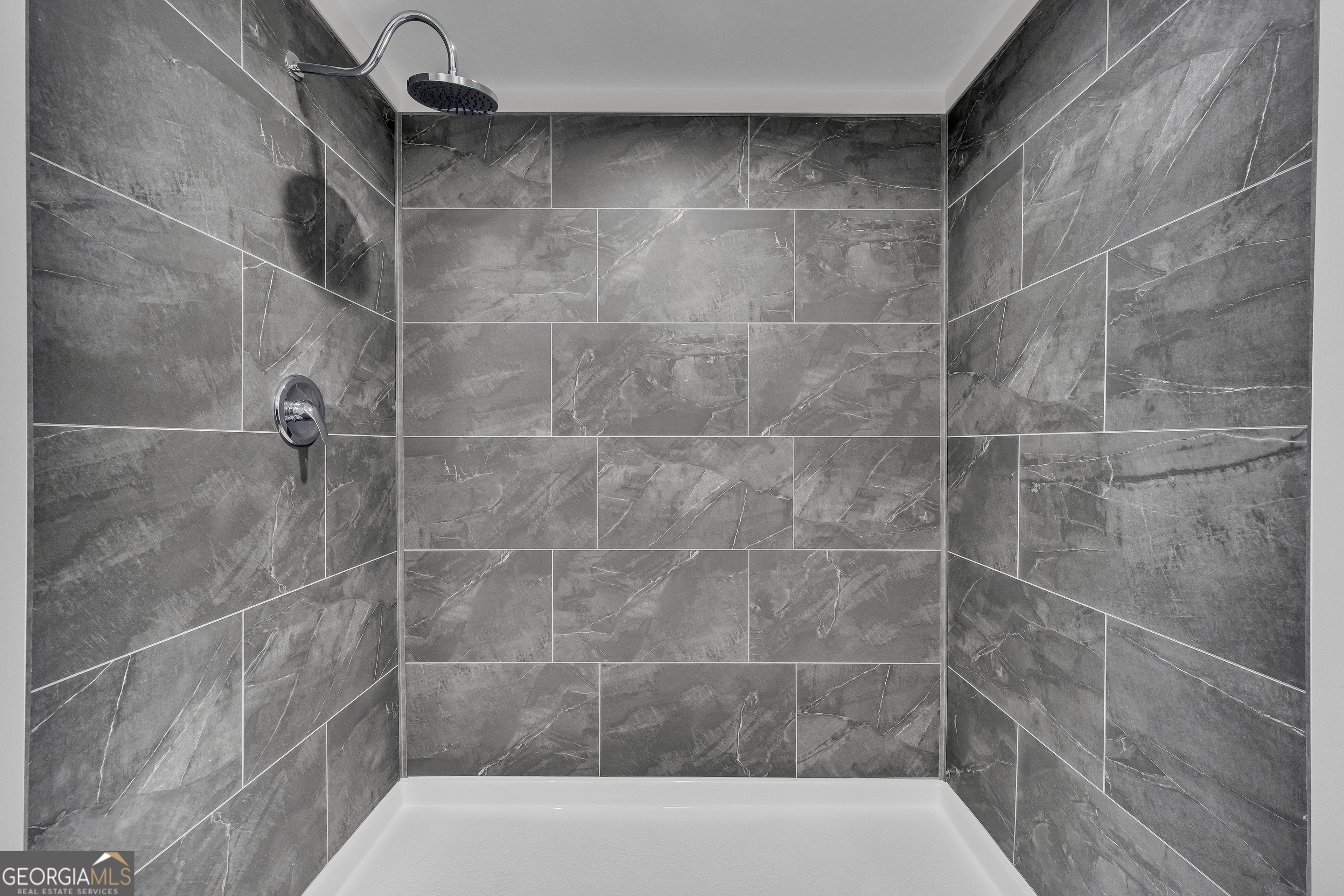 3442 Highway 29 Street South Colbert, GA 30628 - Photo 34 of 39 a bathroom with a shower