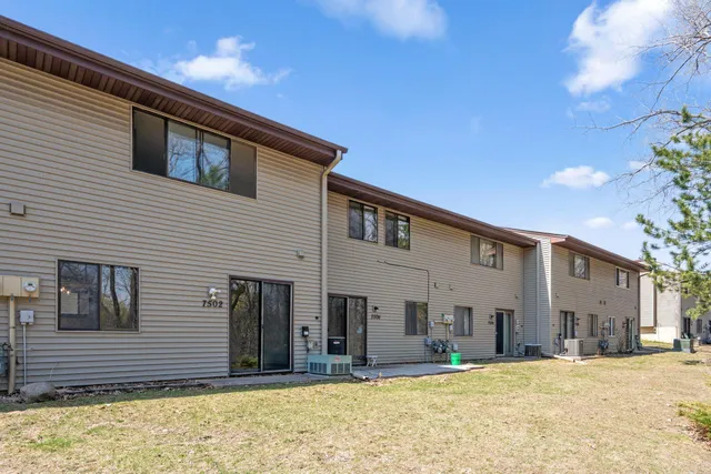 $209,900 | 7502 Germane Trail, Apple Valley, MN 55124