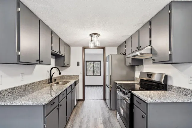 $209,900 | 7502 Germane Trail, Apple Valley, MN 55124