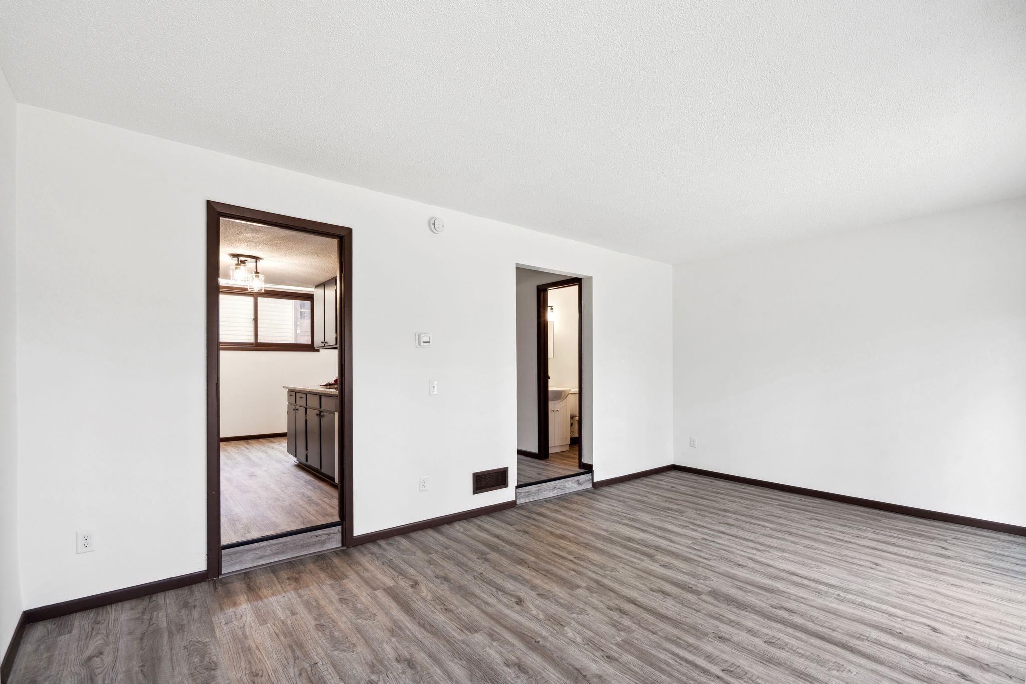 7502 Germane Trail Apple Valley, MN 55124 - Photo 5 of 27