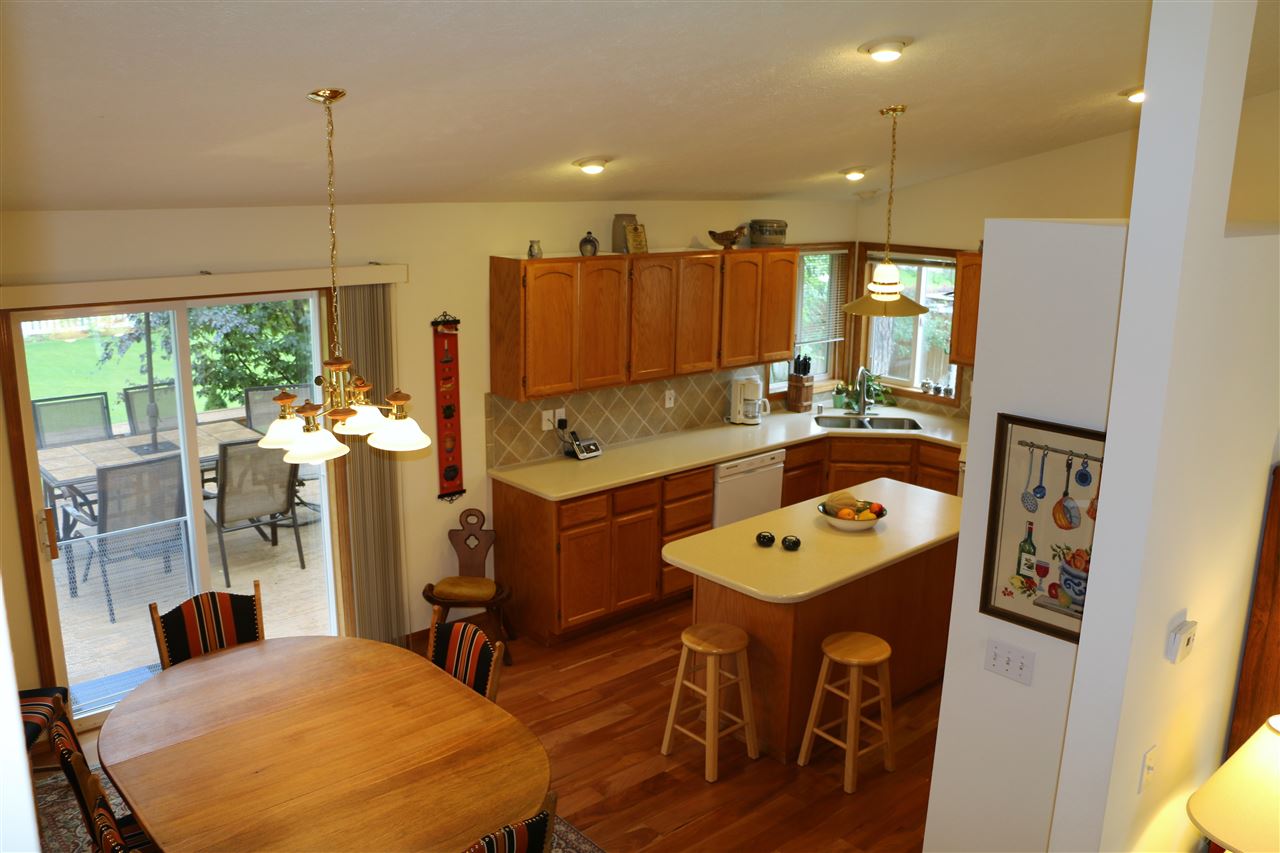 4702 East Woodglen Road Mead, WA 99021 - Photo 10 of 20