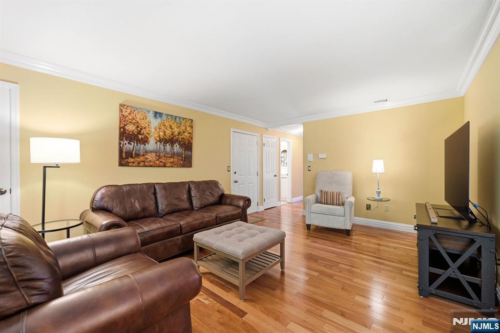 137A South Maple Avenue, Unit B Park Ridge, NJ 07656 - Photo 2 of 26