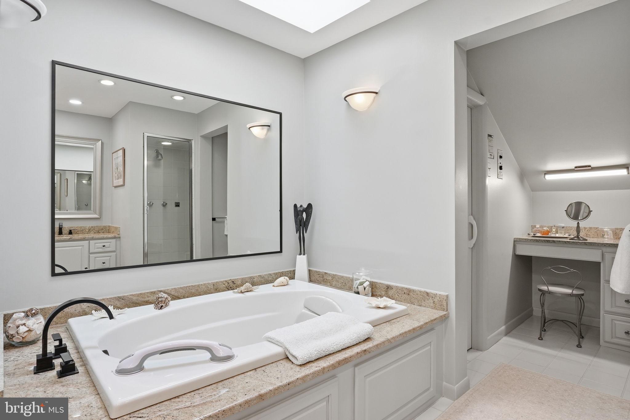 1718 Woodlore Road Annapolis, MD 21401 - Photo 23 of 58 Soaking Tub