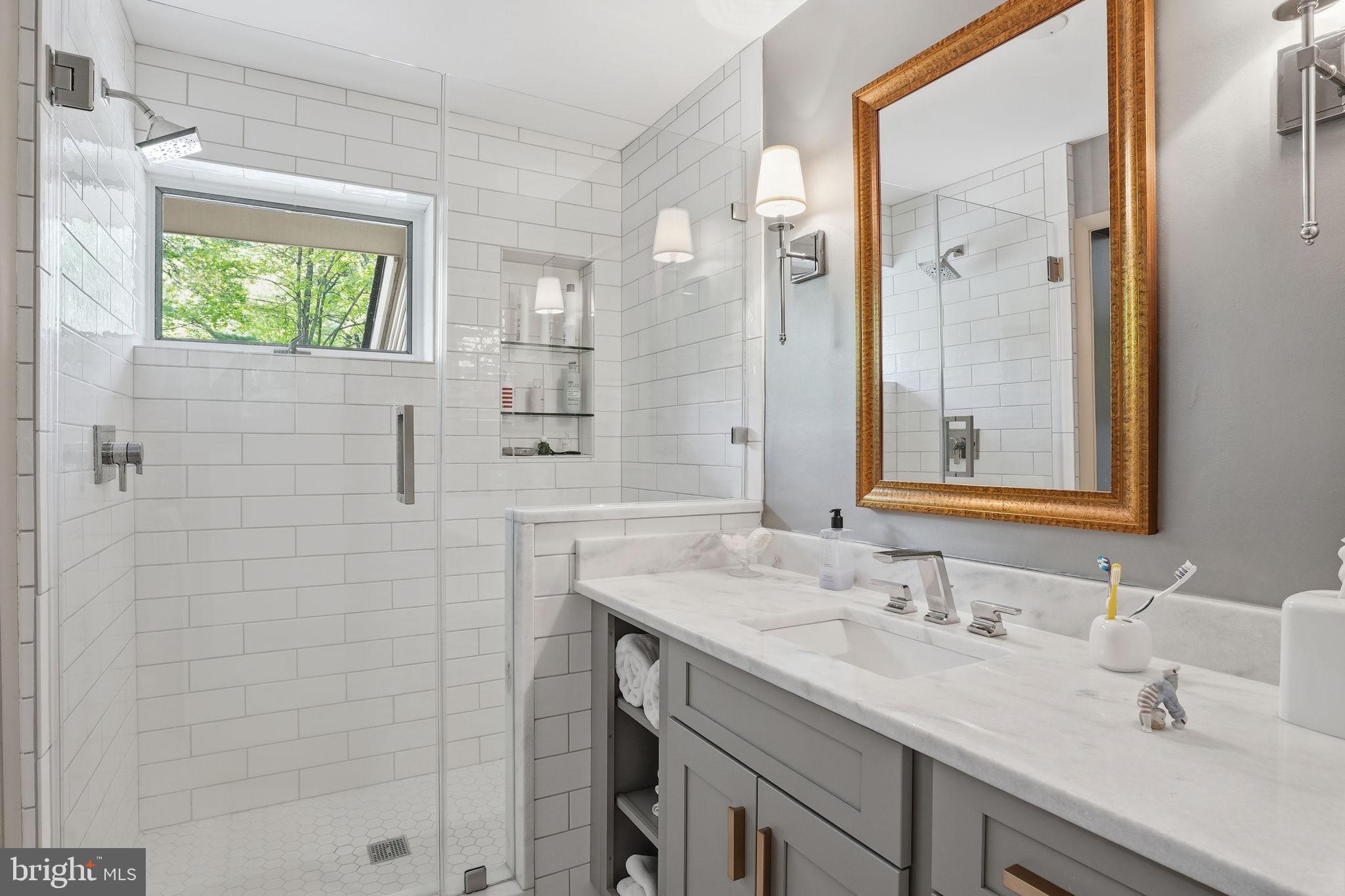 1718 Woodlore Road Annapolis, MD 21401 - Photo 27 of 58 Upstairs Newly Renovated Second Full Bathroom