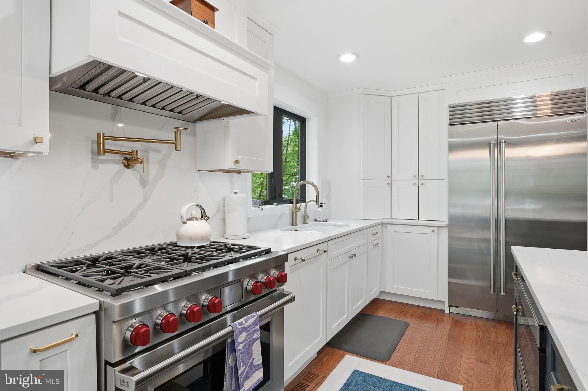 1718 Woodlore Road Annapolis, MD 21401 - Photo 8 of 58 High-End Appliances