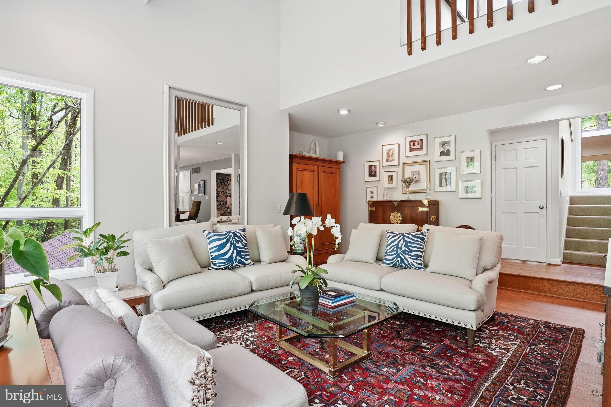 1718 Woodlore Road Annapolis, MD 21401 - Photo 9 of 58 Living Room