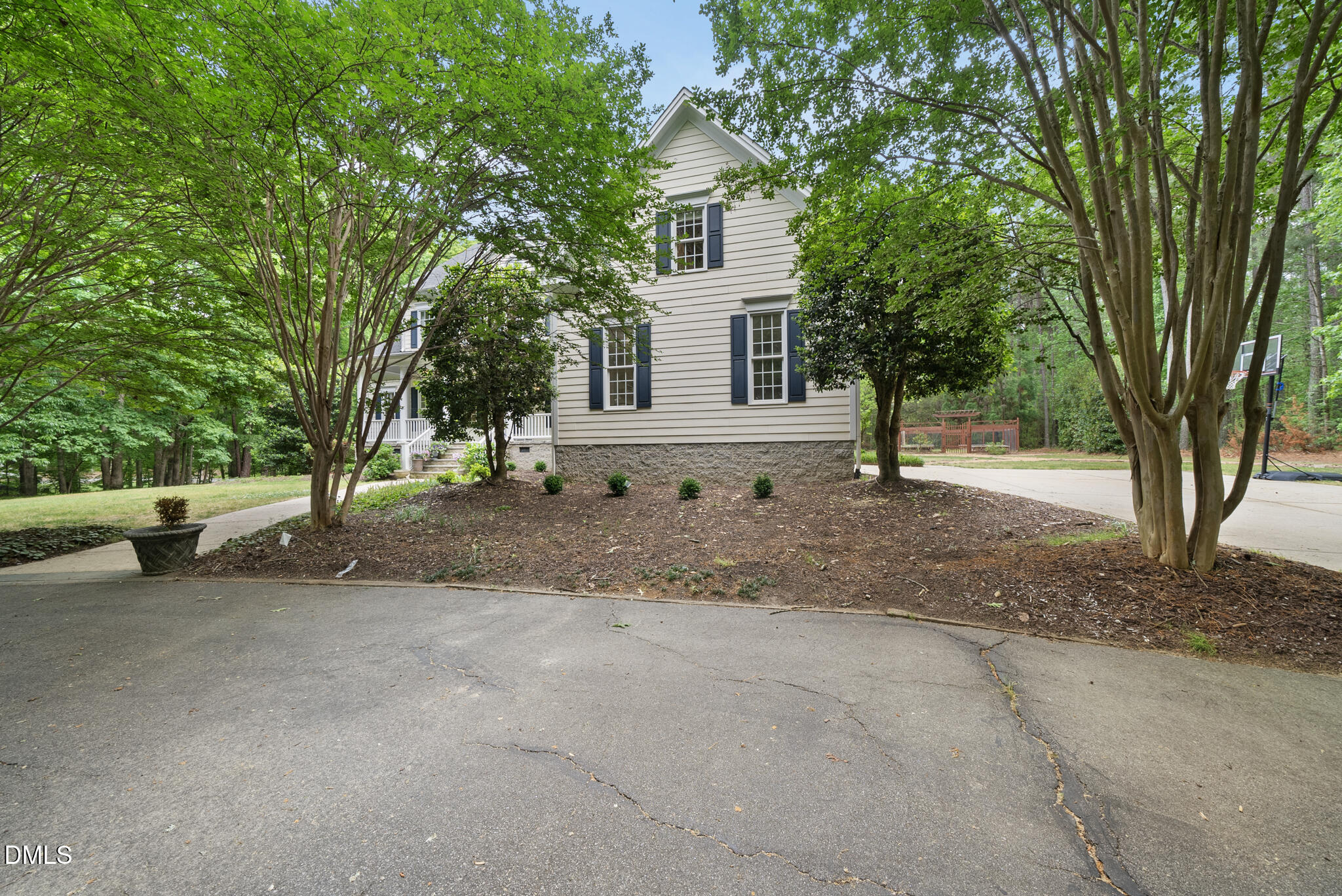584 Olde Thompson Creek Road Apex, NC 27523 - Photo 5 of 92 DSC08483