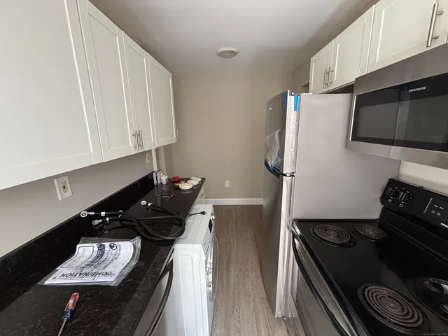 $1,500 | 213 Golden Hill Street, Unit 5G, Bridgeport, CT 06604