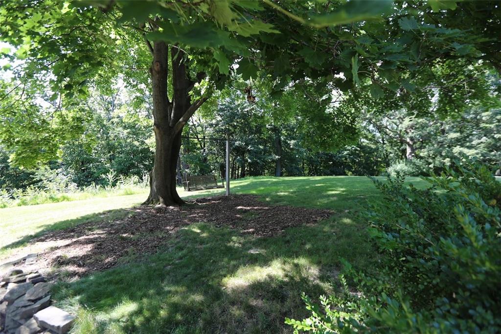 306 McCoy Place Road Sewickley, PA 15143 - Photo 10 of 25 Gallery Image 10