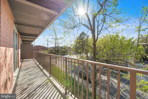 $229,500 | 4343 Cherry Hill Road, Unit 306, Arlington, VA 22207