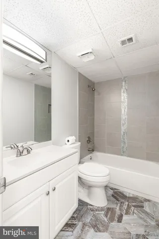 $2,000 | 7202 Rockland Hills Drive, Unit 308, Baltimore, MD 21209