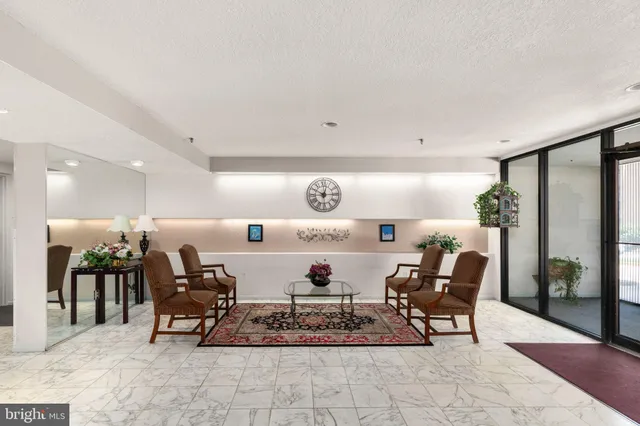 $2,000 | 7202 Rockland Hills Drive, Unit 308, Baltimore, MD 21209