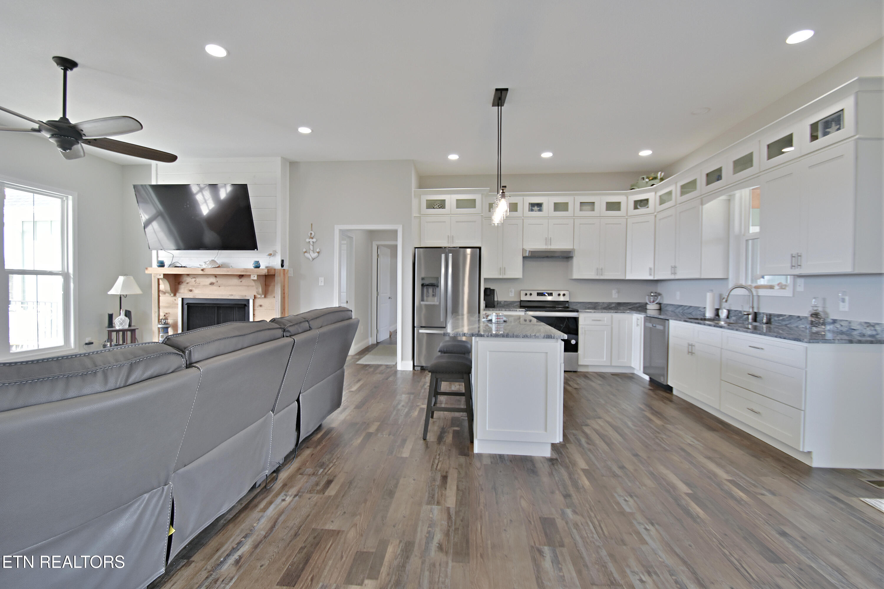 487 Peninsula Pointe Rutledge, TN 37861 - Photo 14 of 37 DSC_8245