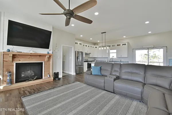 $849,900 | 487 Peninsula Pointe, Rutledge, TN 37861