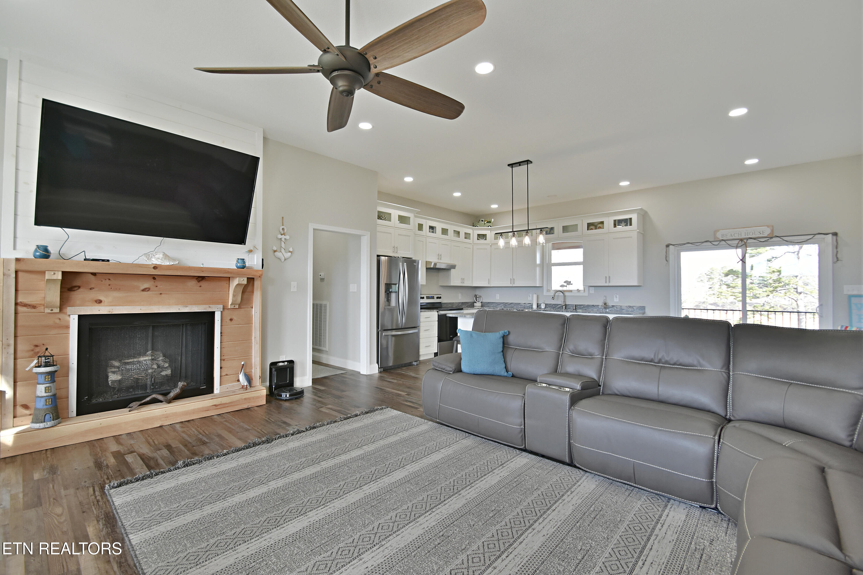 487 Peninsula Pointe Rutledge, TN 37861 - Photo 7 of 37 DSC_8176