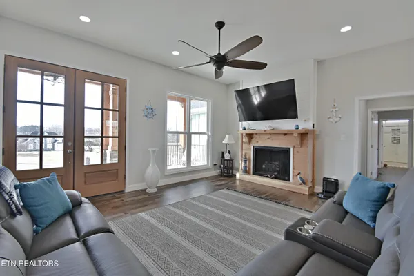 $849,900 | 487 Peninsula Pointe, Rutledge, TN 37861