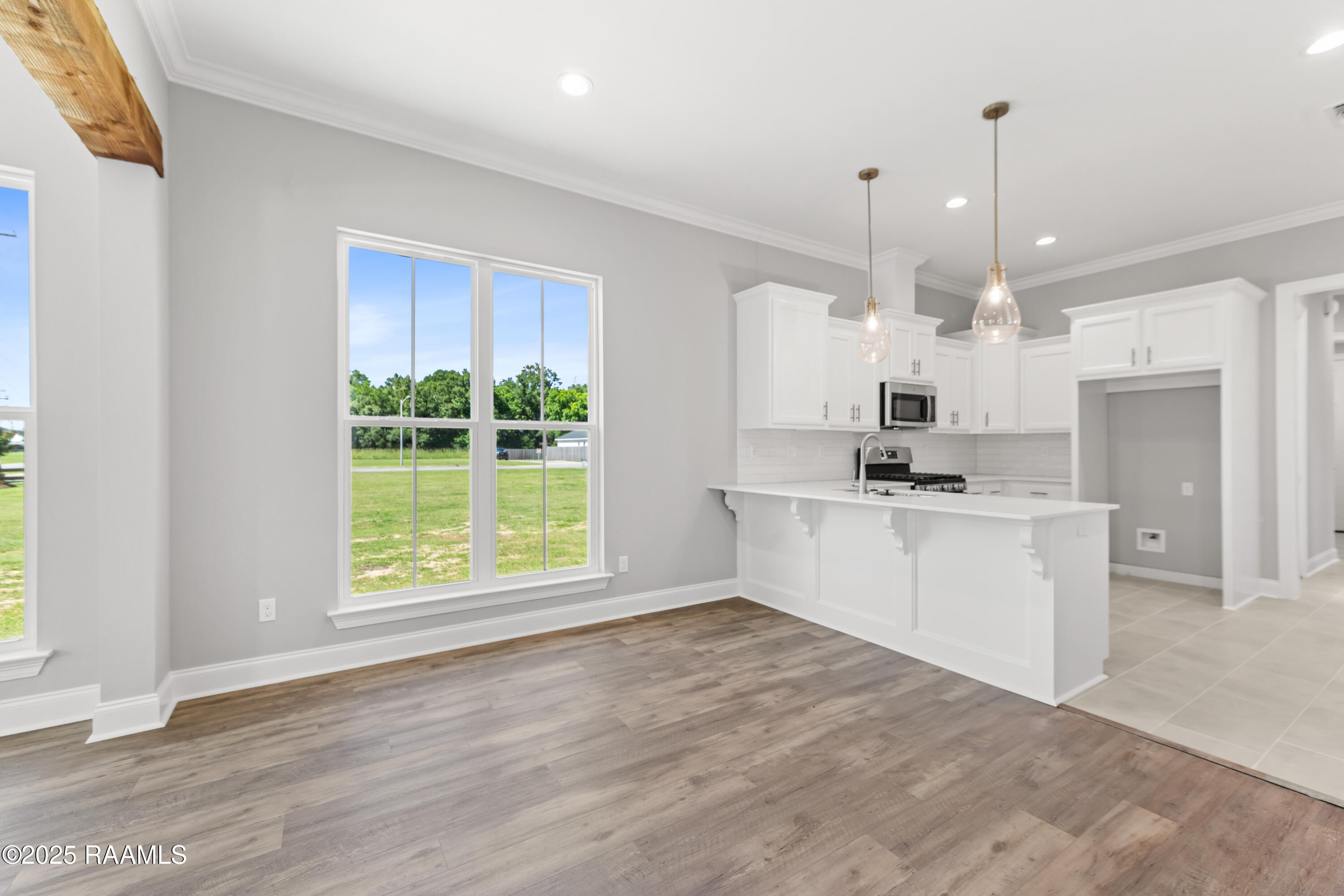 366 West Broussard Road Lafayette, LA 70506 - Photo 4 of 27 366 W Broussard-33