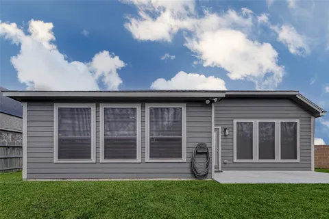 $300,000 | 5318 Madeline Grace Drive, Brookshire, TX 77423