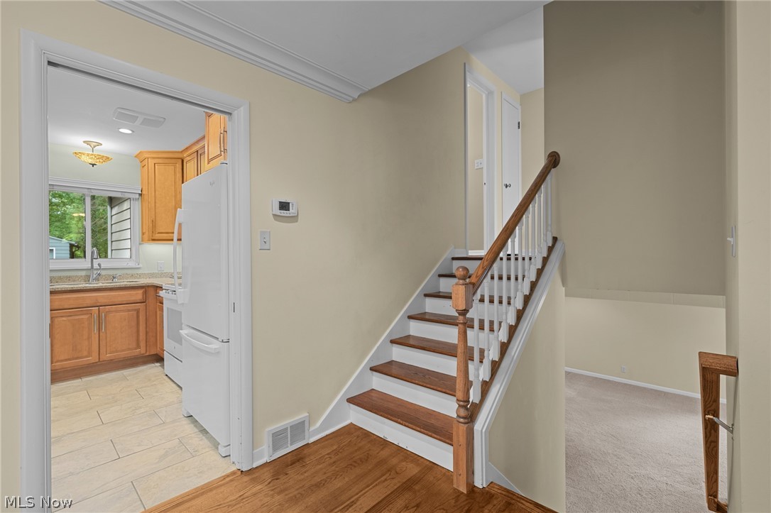 645 Mentor Road Akron, OH 44303 - Photo 6 of 48 Gallery Image 6