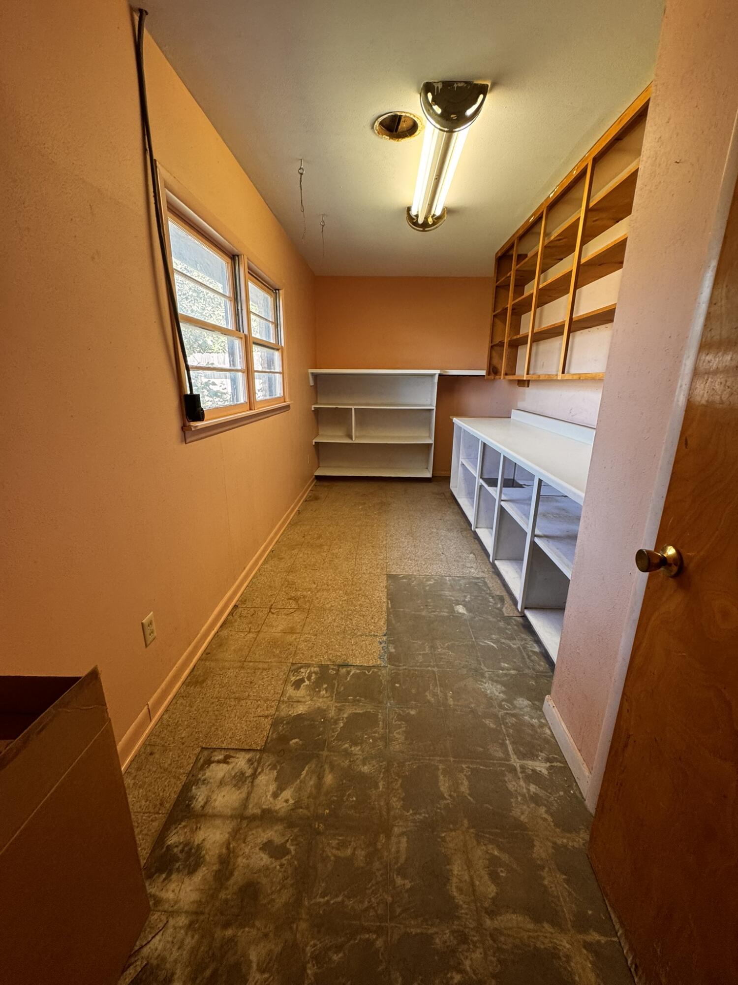 701 Zephyr Plainview, TX 79072 - Photo 29 of 29 a view of an empty room with a window