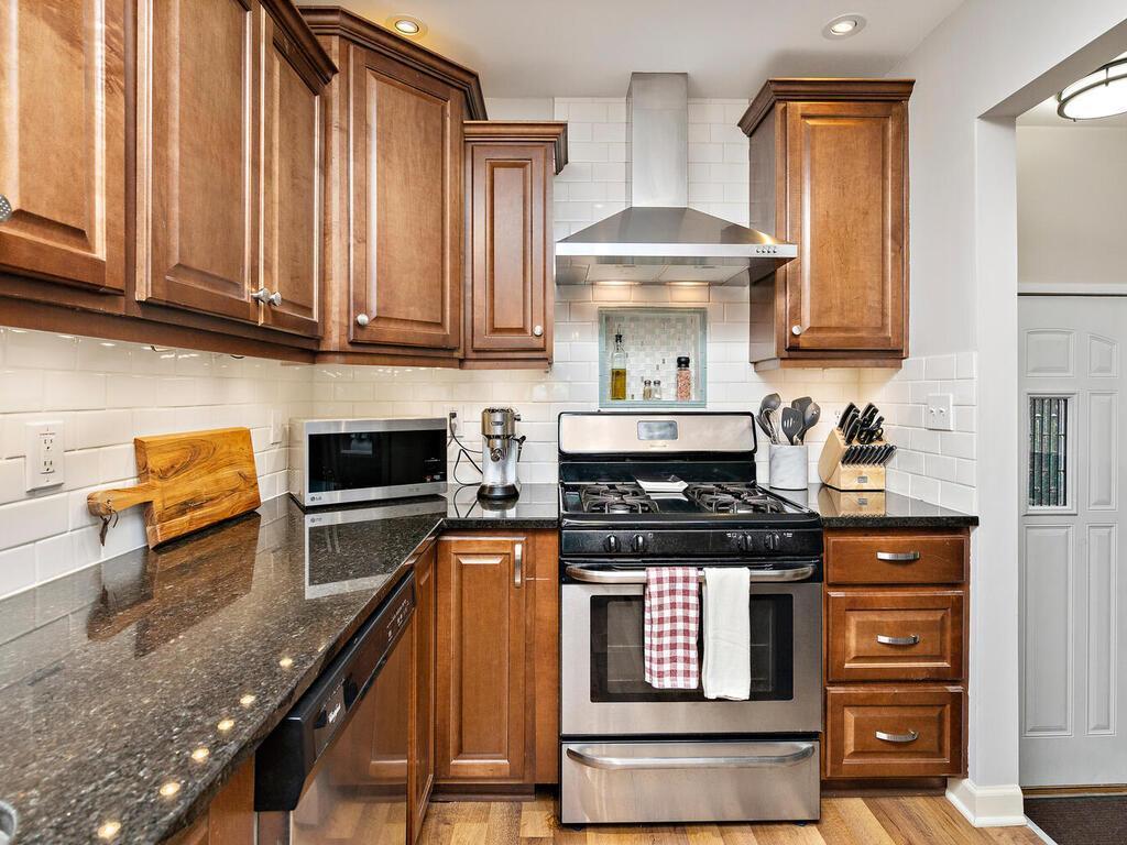 8904 Stanlen Road St. Louis Park, MN 55426 - Photo 12 of 28