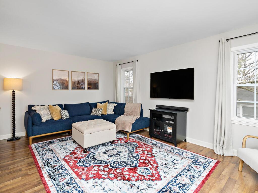 8904 Stanlen Road St. Louis Park, MN 55426 - Photo 5 of 28