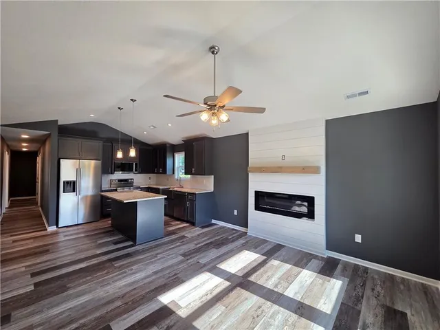 $259,000 | 618 North Bates Avenue, Adrian, MO 64720