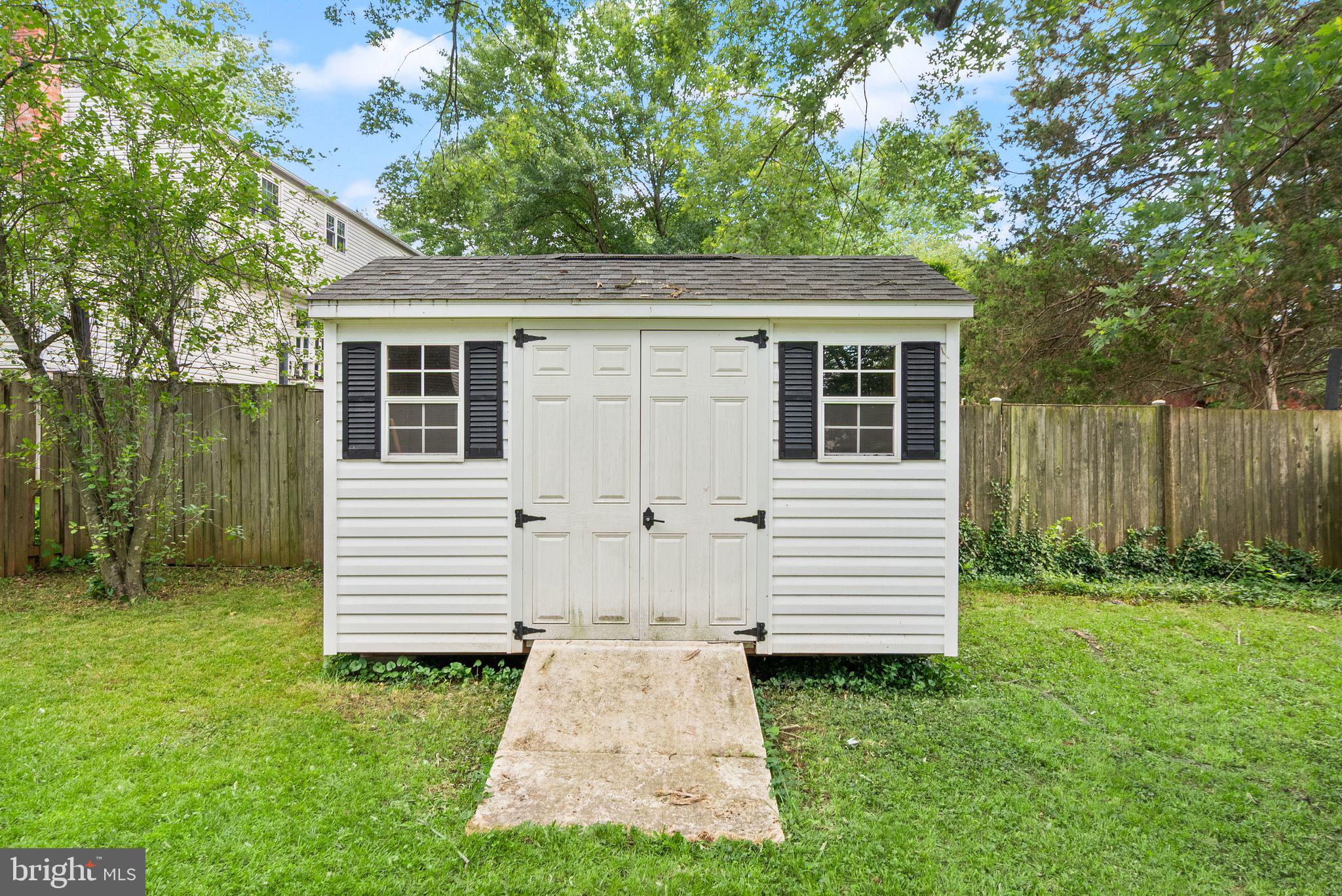 8196 Oakglen Road Manassas, VA 20110 - Photo 49 of 53 Shed