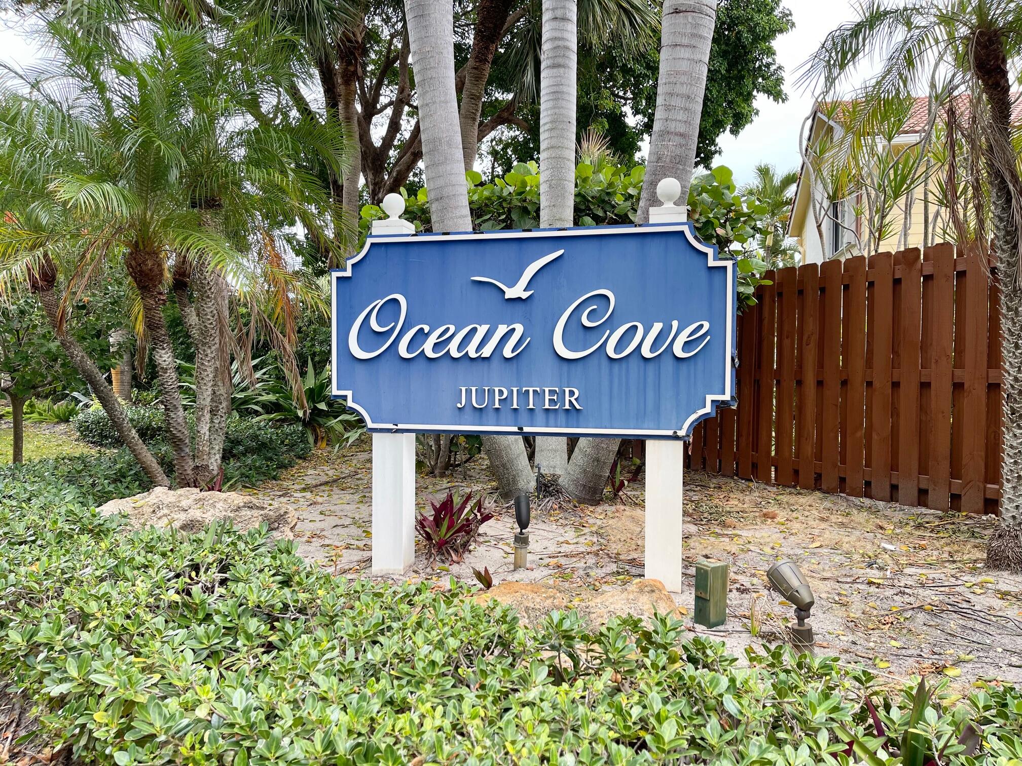 142 Ocean Cove Drive Jupiter, FL 33477 - Photo 2 of 12 Entrance