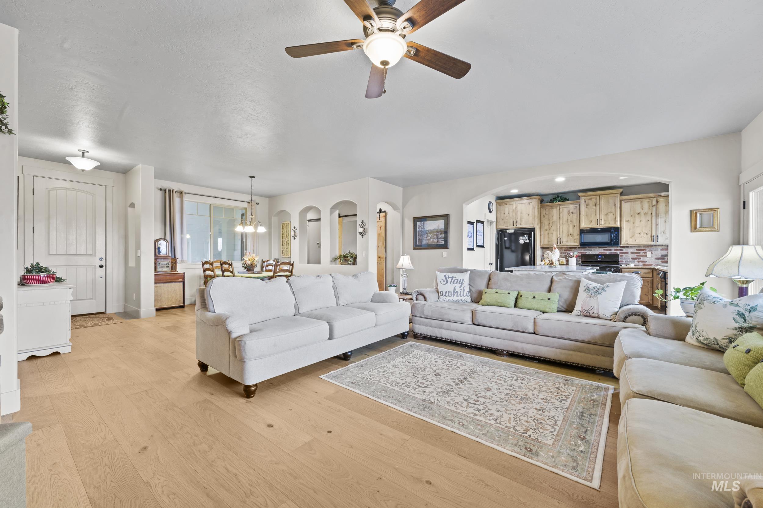 917 Silver Springs Street Middleton, ID 83644 - Photo 12 of 32