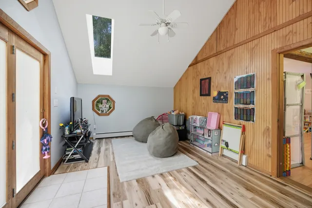 a view of a entryway with furniture