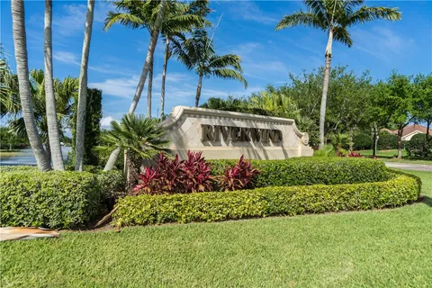 $1,100,000 | 1070 River Wind Circle, Vero Beach, FL 32967