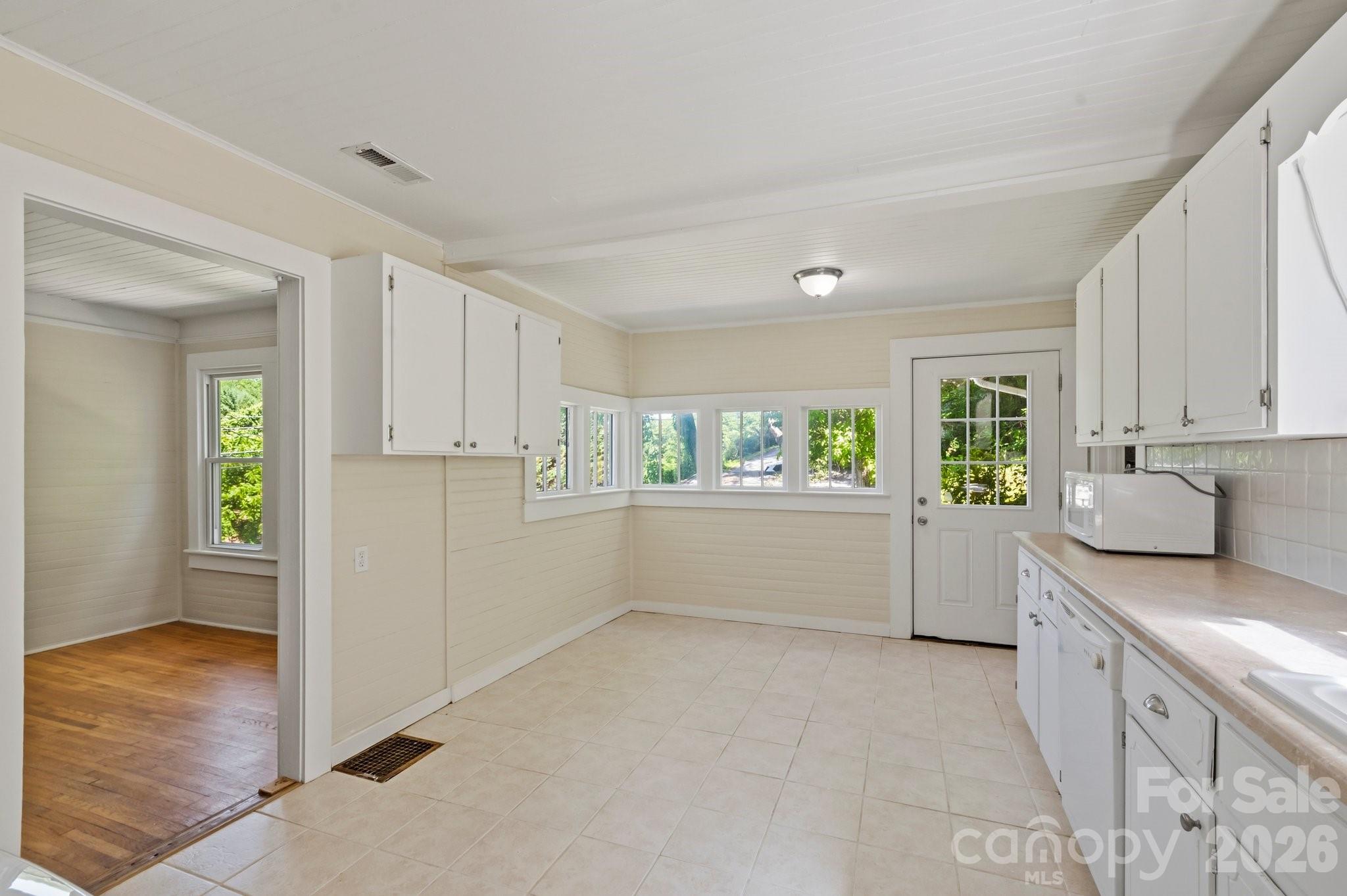 441 Main Street Clyde, NC 28721 - Photo 36 of 44